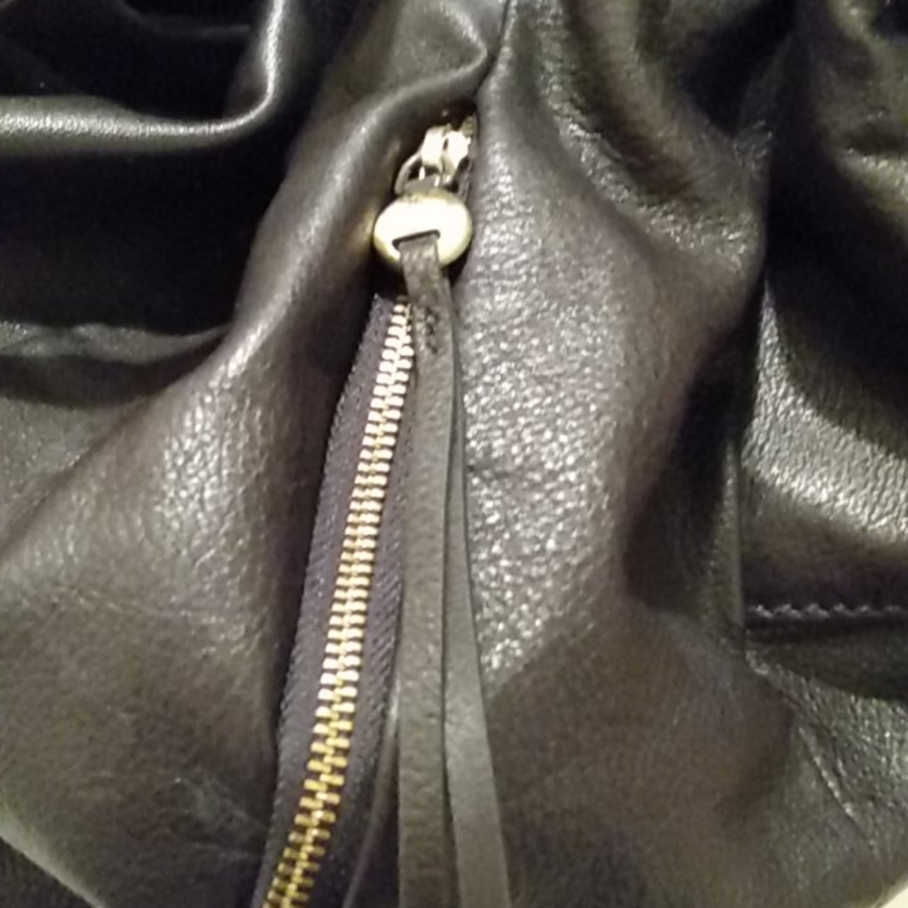 Purse - Picture 2 of 9